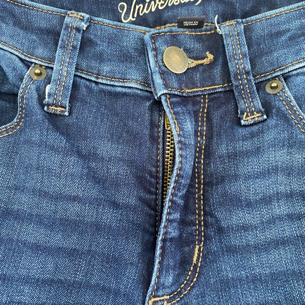 Universal Thread Jeans Size-4 - Picture 3 of 4